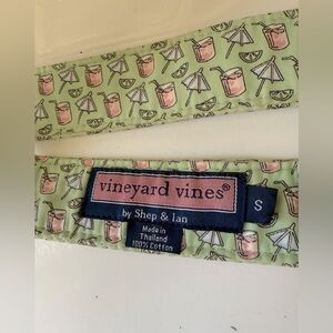 Vineyard‎ Vines cocktail themed belt